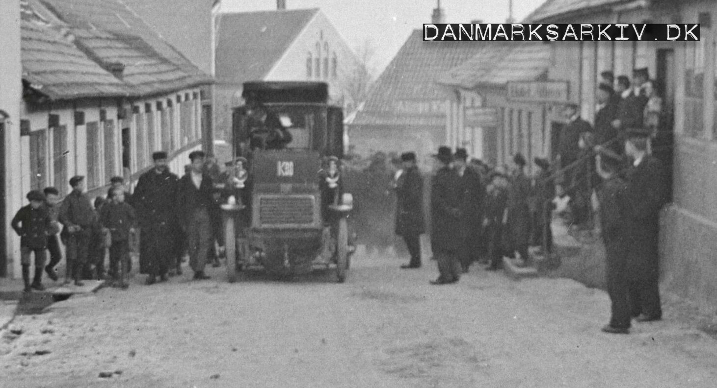 Dansk Automobilselskabs postomnibus gæster Bornholm som det aller første automobil - 1905