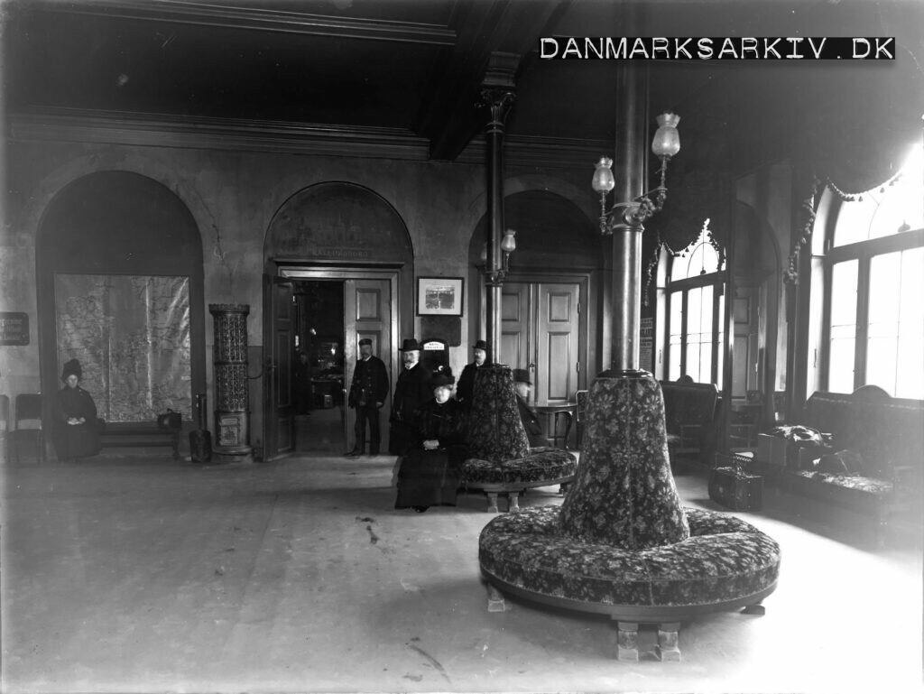 Ventesalen på Københavns anden Hovedbanegaard - ca 1910