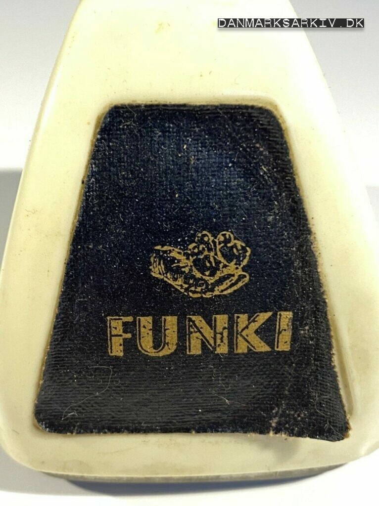 Funki - Mekanisk kalender med logo
