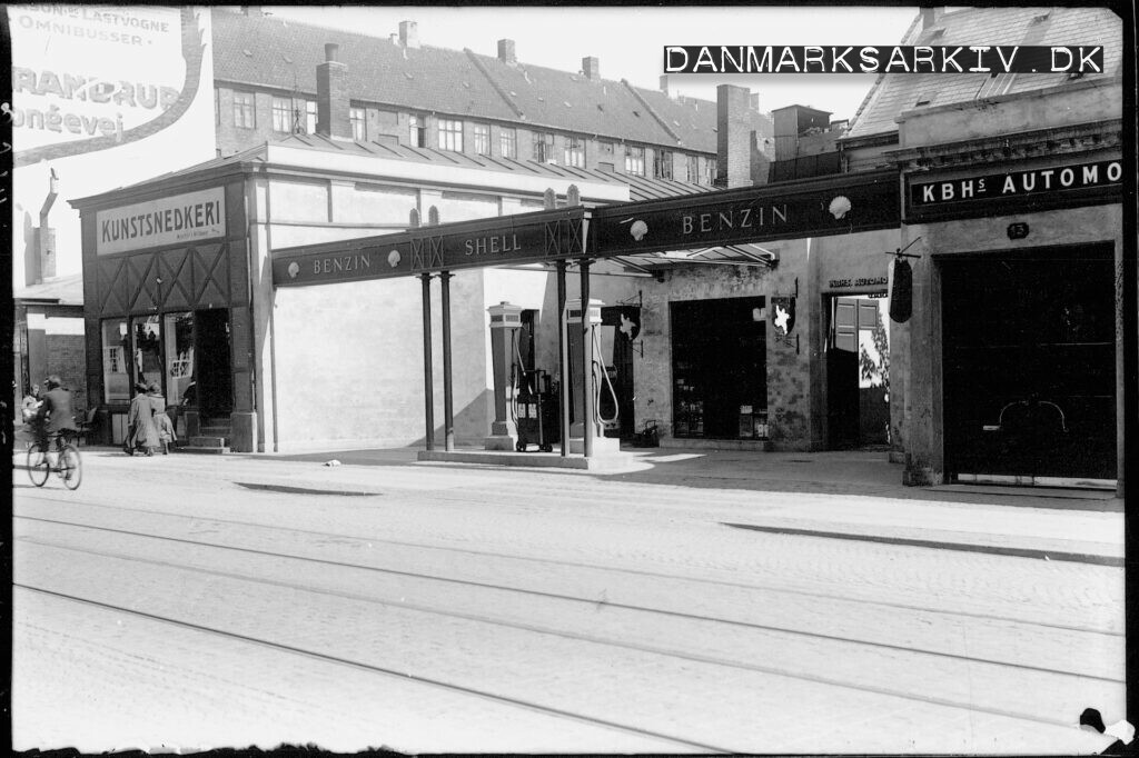 KBH's Automobil Central og deres Shell benzinstation - 1925