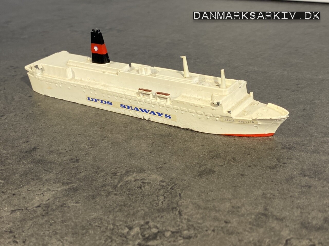 DFDS færgen Dana Anglia som model