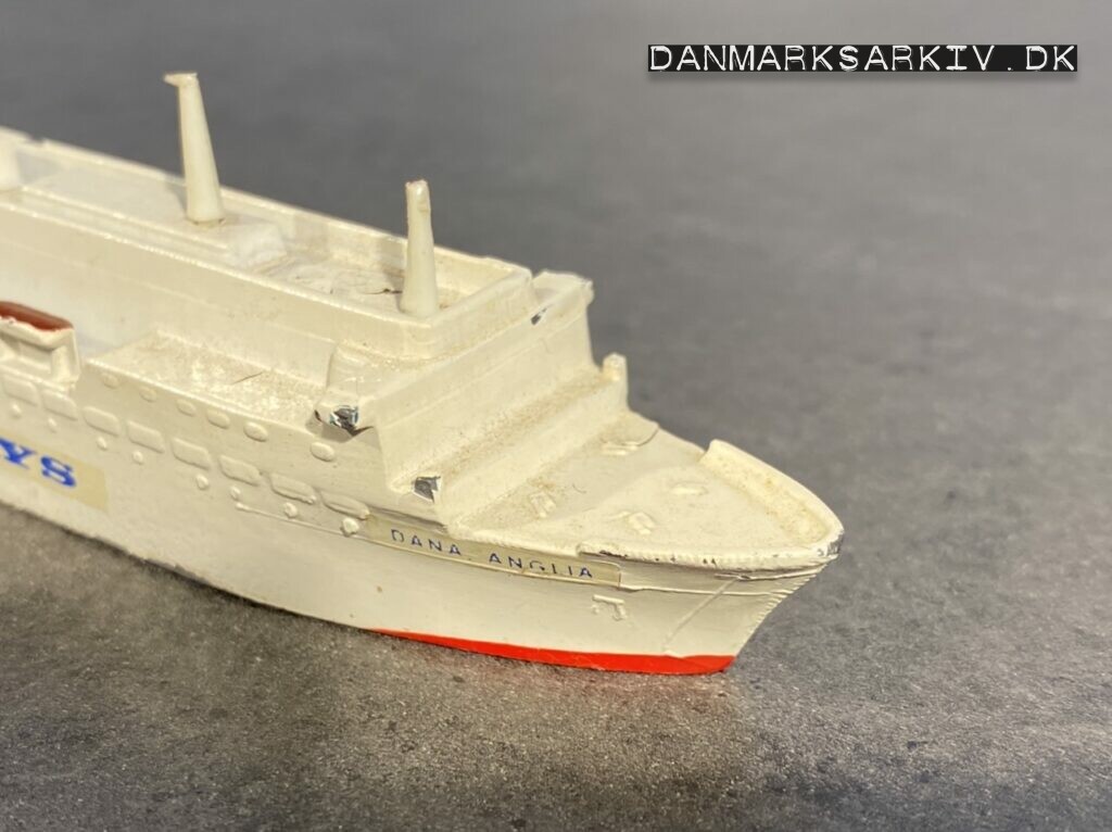 DFDS færgen Dana Anglia som model