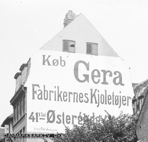 Reklame for Gera Fabrikernes Kjoletøjer - Skiltefabrikken Cito - ca. 1900
