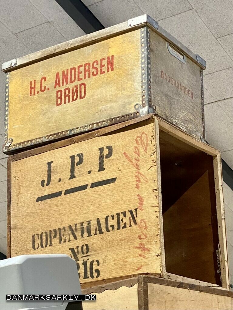 Plyfa kasser fra Bagergården H.C. Andersen Brød og J.P.P Copenhagen - No 216