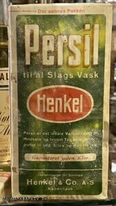 Persil til al slags vask - Persil er det ideale Vaskemiddel til Hvidvask og broget tøj sat alt der er truffet til Uld, Silke og Kunstsilke - Garanteret uden Klor - Enefabrikanter for Danmark - Henkel & Co. A/S København