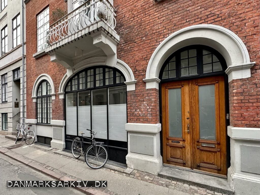 Den tidligere farvehandel i Badstuestræde 9