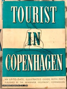 Tourist in Copenhagen - An up to date, illustrated guide with maps. Published by the newspaper "Politiken", Copenhagen