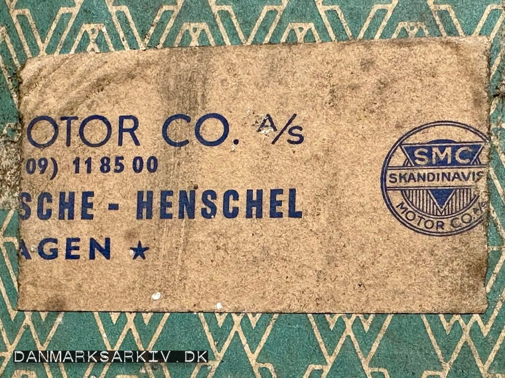 Et stykke pakketape fra Skandinavisk Motor Compampagni SMC - (09) 11 85 00 - Porsche - Henschel